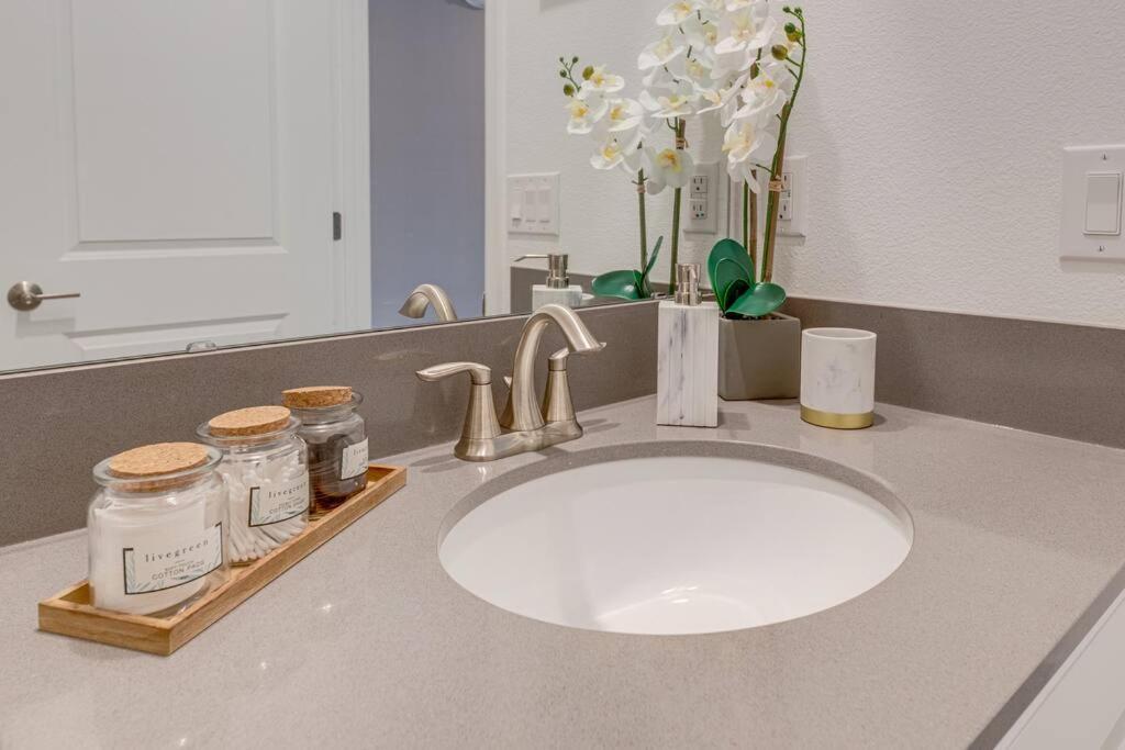 קיסימי Newly Listed Townhouse Storey Lake, Free Waterpark מראה חיצוני תמונה