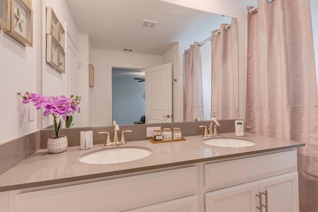 קיסימי Newly Listed Townhouse Storey Lake, Free Waterpark מראה חיצוני תמונה